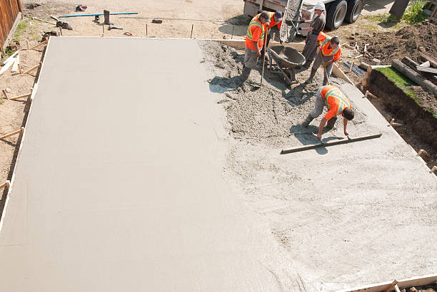 Best Concrete Sidewalk Installation  in Meadowbrook, VA